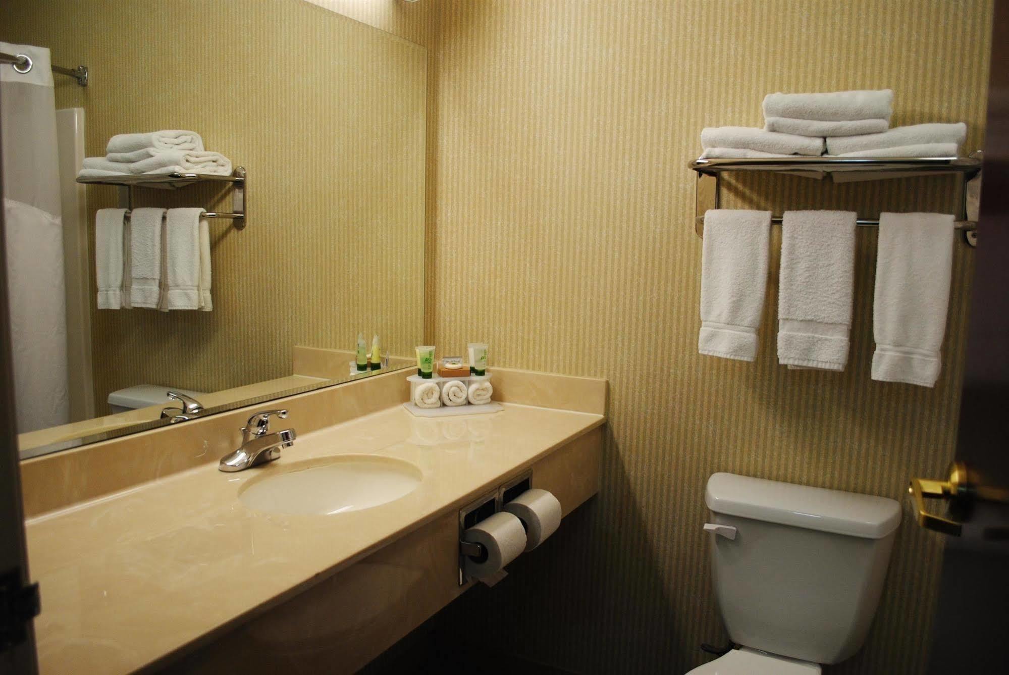 Magnuson Hotel Commerce